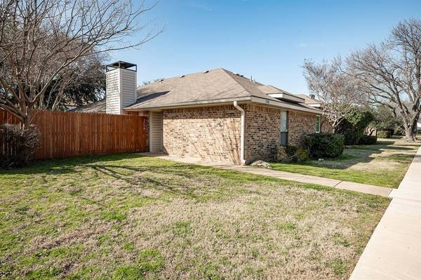 2308 Carol Good Lane, Carrollton, TX 75006