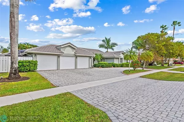 Boca Raton, FL 33498,11355 Island Lakes Lane