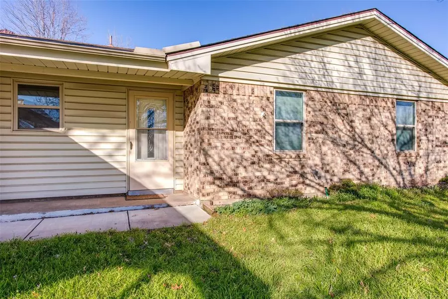 334 Jagoe Street, Krum, TX 76249