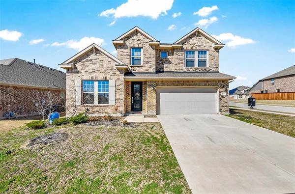 5449 W Wedge Wood Drive, Haltom City, TX 76137