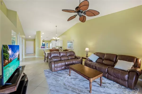 2790 Cypress Trace CIR 2228, Naples, FL 34119