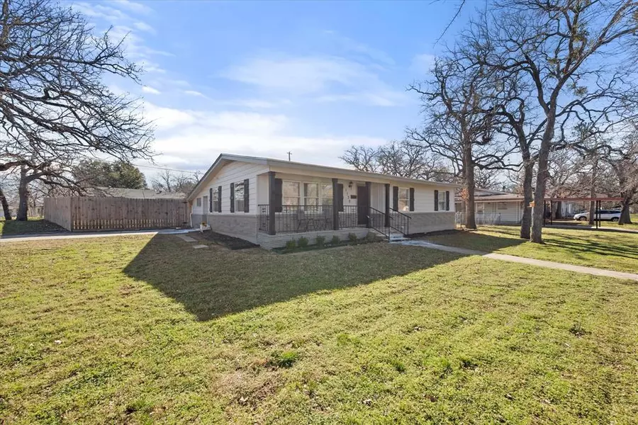 1130 Glenda Drive, Bedford, TX 76022