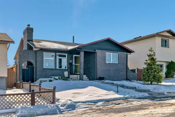 Calgary, AB T3K 1M2,39 Bedridge WAY NE