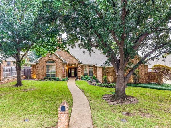 5209 Vicksburg Drive, Arlington, TX 76017