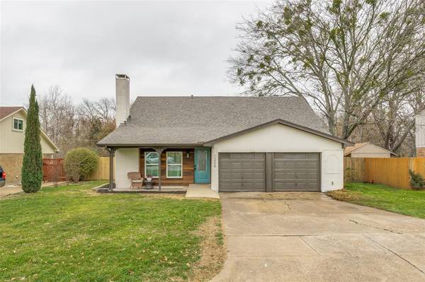 1229 Mesquite Trail, Benbrook, TX 76126