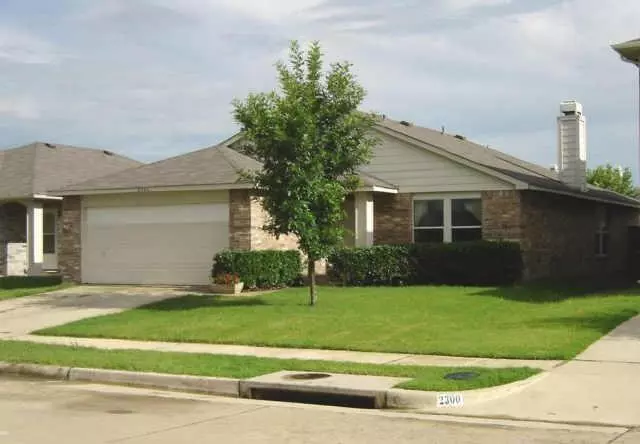 2304 White Oak Drive, Little Elm, TX 75068