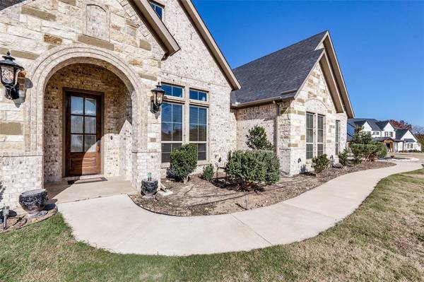 871 San Saba E, Midlothian, TX 76065