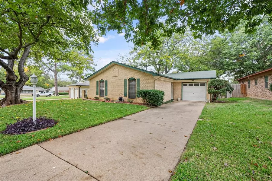 1809 Doss Circle, Arlington, TX 76013
