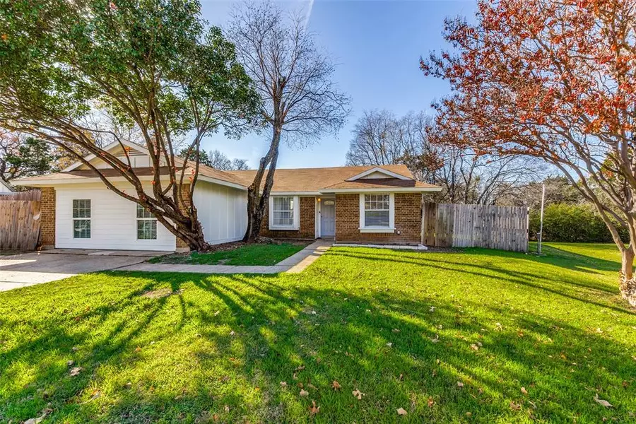 6702 Umphress Road, Dallas, TX 75217