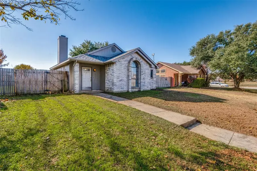 4704 Jasmine Drive, Fort Worth, TX 76137