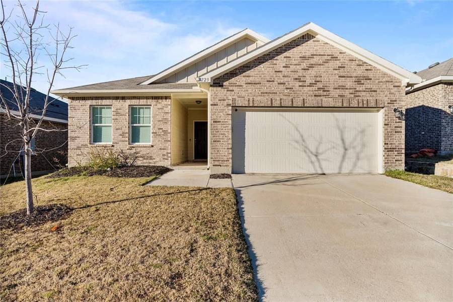 723 Crestridge Drive, Lavon, TX 75166