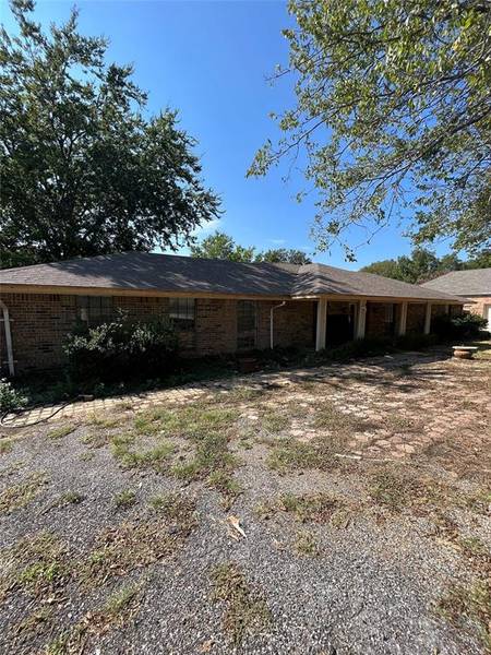 1900 Carriage Estates Road, Sherman, TX 75092