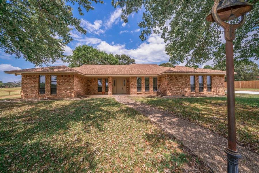 7036 W FM 1252 Road, Gladewater, TX 75647