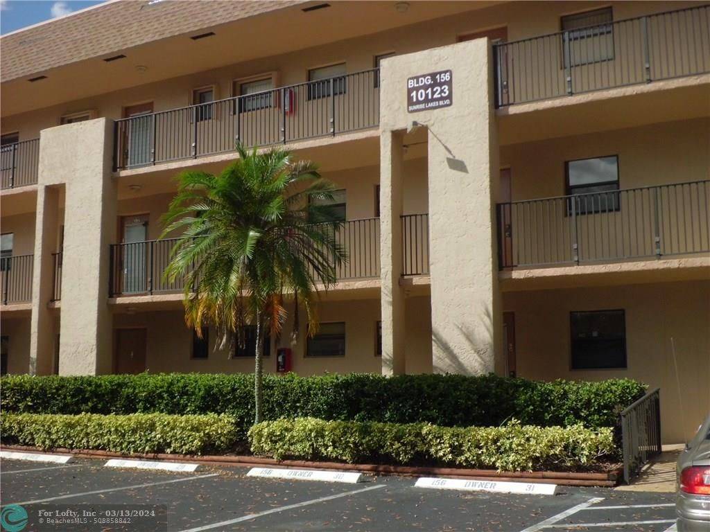 10123 S Sunrise Lakes Blvd  #211, Sunrise, FL 33322