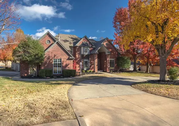 2301 Augusta Avenue, Edmond, OK 73034