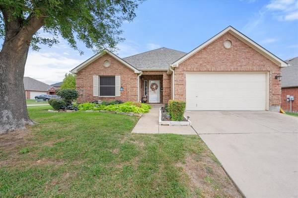 501 Boronia Road, Arlington, TX 76002