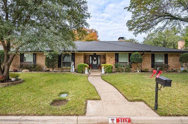 2117 Brentgate Drive,  Arlington,  TX 76017