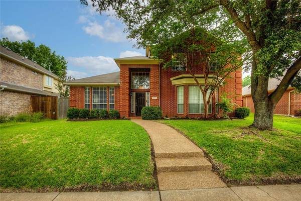 8814 Clearlake Drive, Rowlett, TX 75088