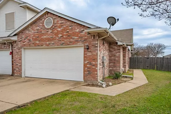 1006 Brenner Court, Arlington, TX 76017