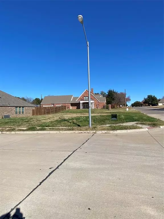 Cleburne, TX 76033,711 Buffalo Creek Drive