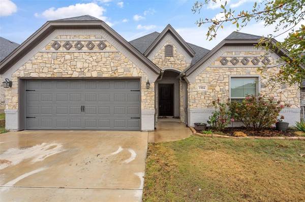 1904 Town Creek Circle, Weatherford, TX 76086