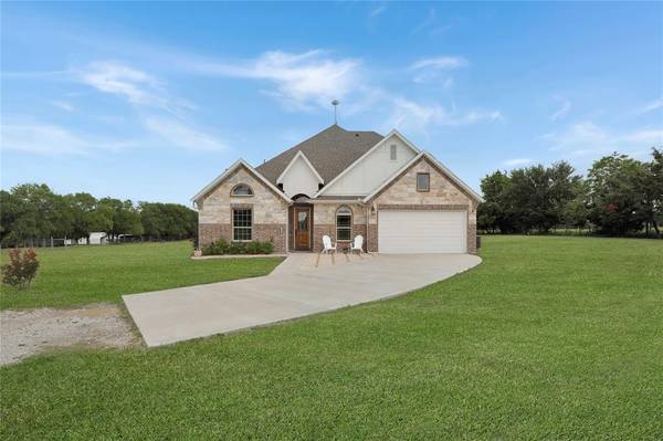 7900 County Road 502, Blue Ridge, TX 75424