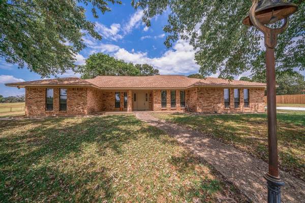 7036 W FM 1252 Road,  Gladewater,  TX 75647