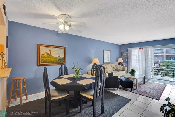 Sunrise, FL 33322,3050 E Sunrise Lakes Dr  #322