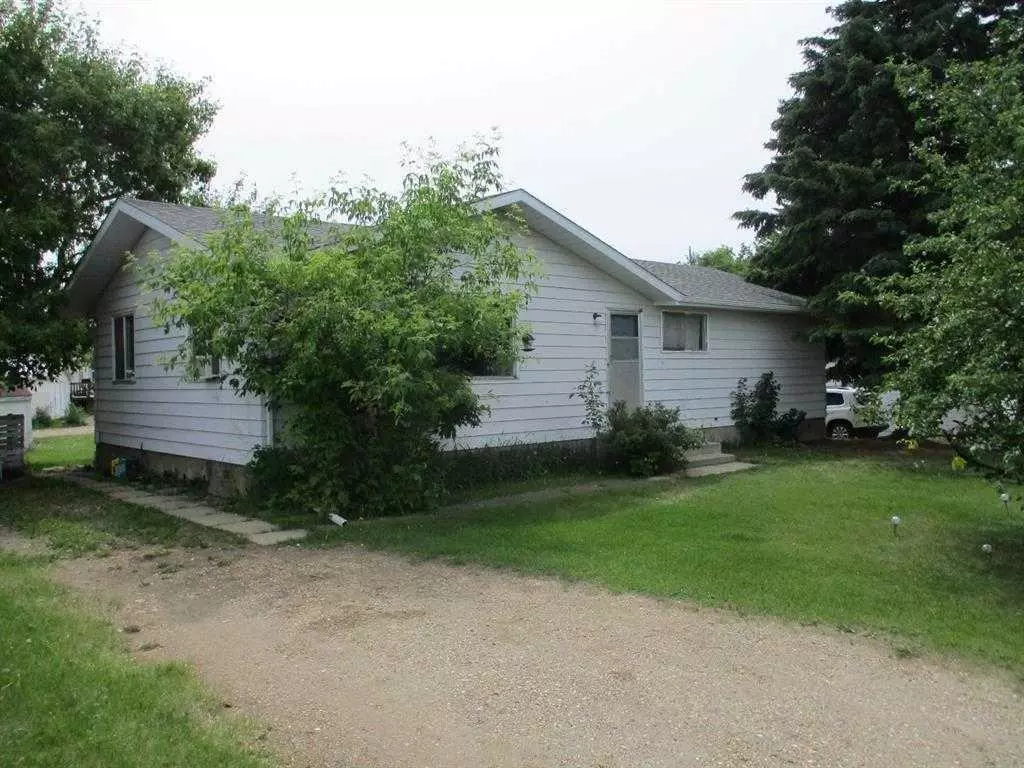 Manning, AB T0H 2M0,307 8 AVE SE