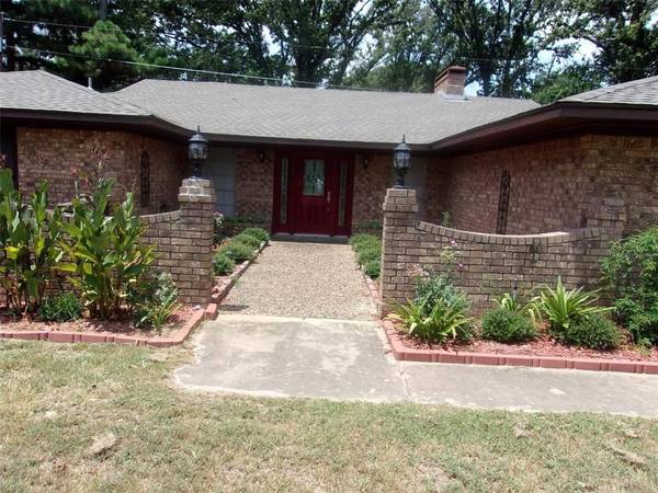 172 County Road 1211, Sulphur Springs, TX 75482