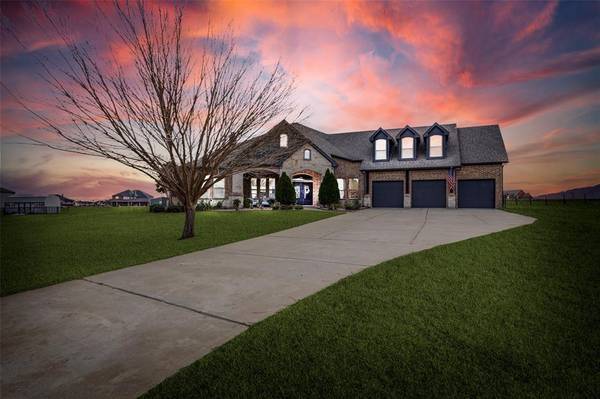 38 Thornwood Lane, Van Alstyne, TX 75495