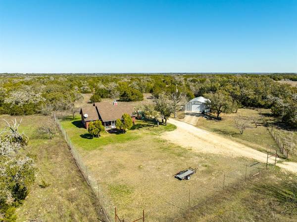 Gatesville, TX 76528,7402 CR 137