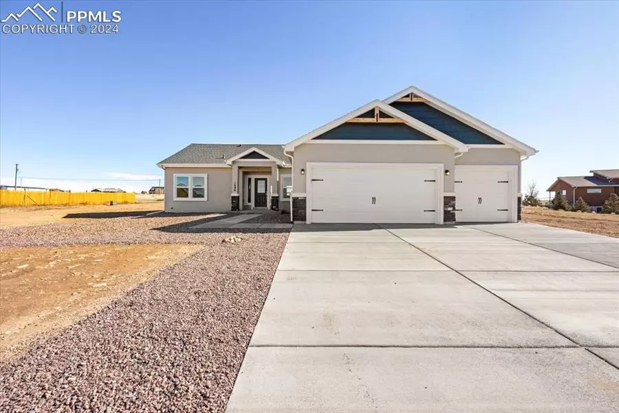 1686 N BILLY THE KID LN, Pueblo West, CO 81007