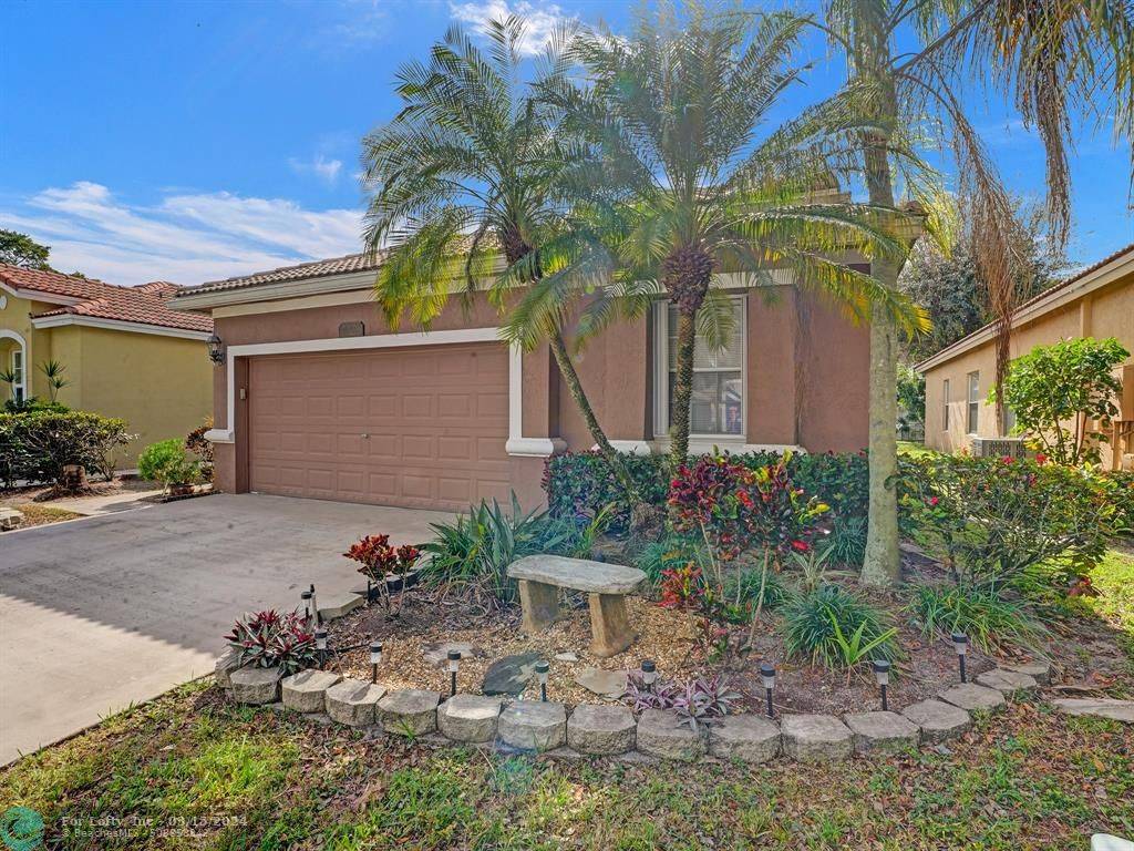 4906 Pelican St, Coconut Creek, FL 33073