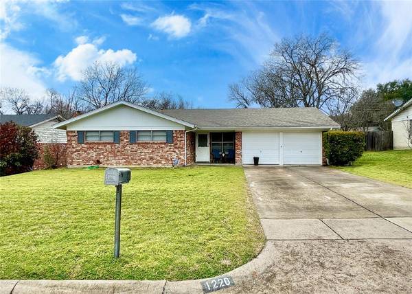 1220 Benbrook Terrace, Benbrook, TX 76126