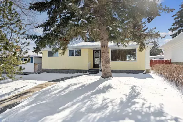 Calgary, AB T5K 4N9,1031 Hunterston HL NW