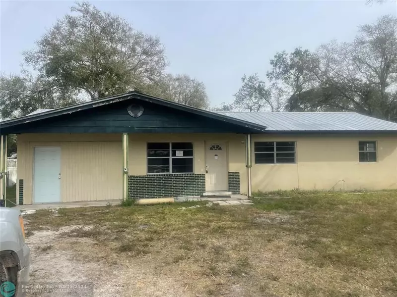 300 SE 15TH AVE, Okeechobee, FL 34974