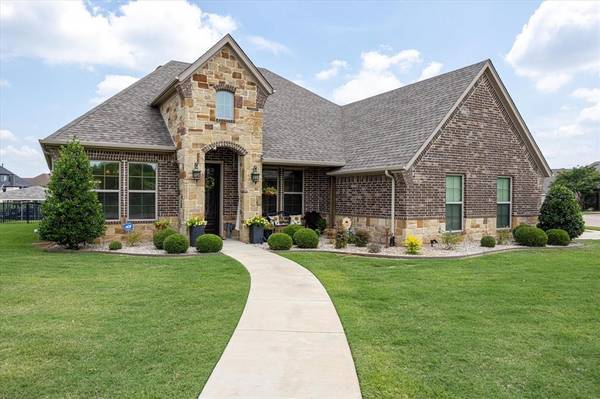 1108 Sunset Bay Drive, Granbury, TX 76048