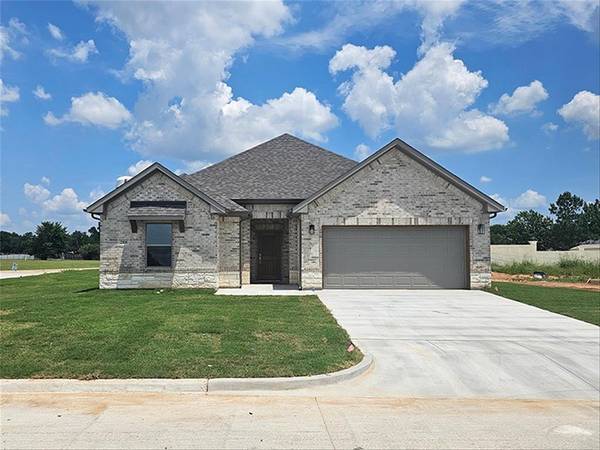 2101 Briarwood Drive, Bridgeport, TX 76426