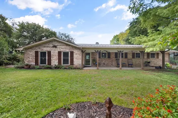 4412 Garden Drive, Arlington, TX 76001