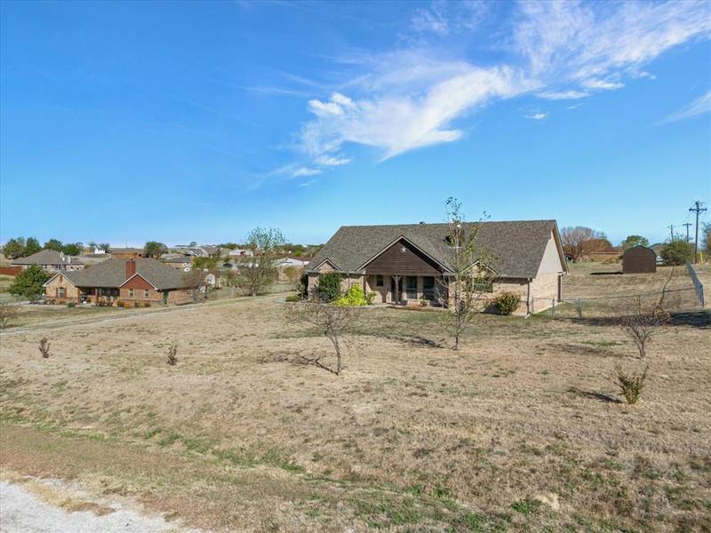 138 Ridge Top Court, Decatur, TX 76234