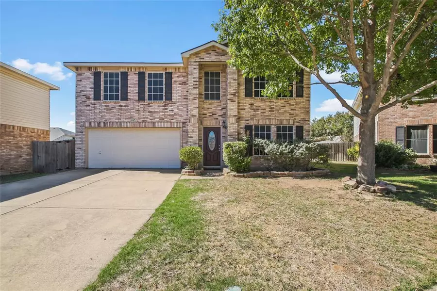 16125 Hollyhill Court, Fort Worth, TX 76247