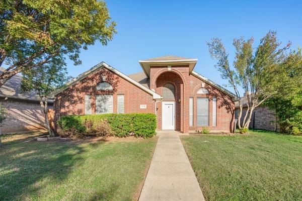 7012 Indiana Avenue, Fort Worth, TX 76137