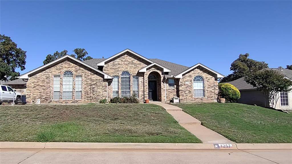 1257 Cross Creek Drive, Kennedale, TX 76060