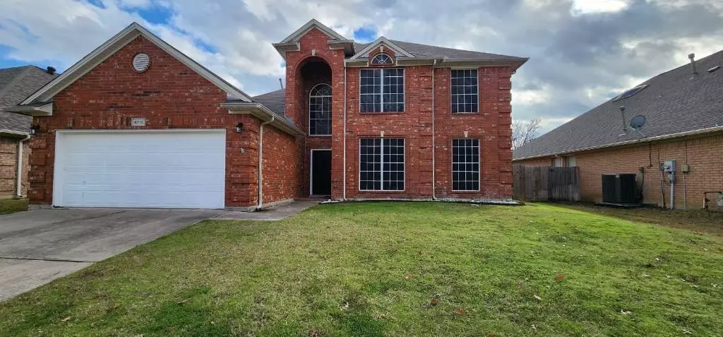 4716 Eagle Trace Drive, Fort Worth, TX 76244