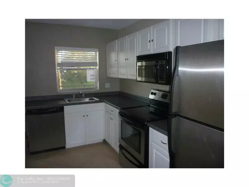 333 NW 17th Ct  #208 B, Fort Lauderdale, FL 33311