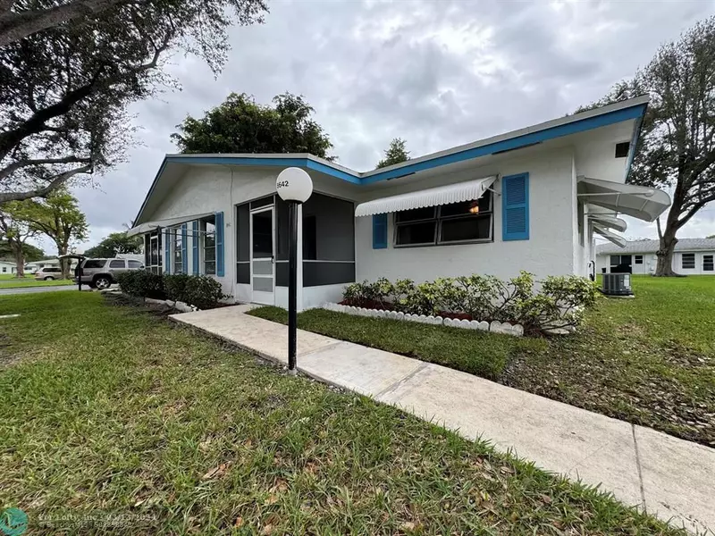 8642 NW 11th St  #B-152, Plantation, FL 33322