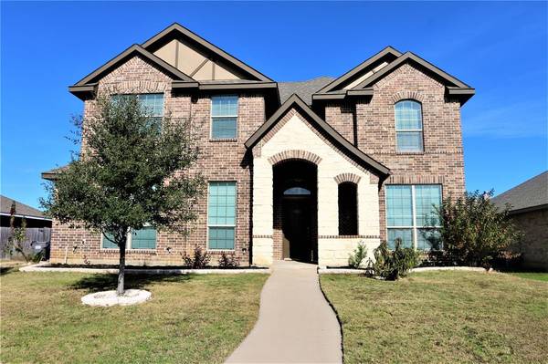 917 Grouse Road, Glenn Heights, TX 75154