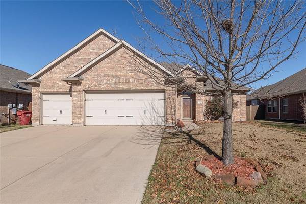 3012 Glenoaks Drive, Royse City, TX 75189