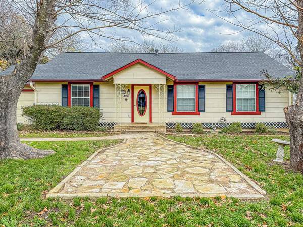 304 W Crossmain, Milford, TX 76670